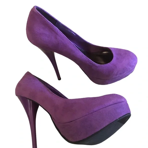 Charlotte Russe Purple Suede Platforms. Size 8 . Round Toe. Heels 5.5 inches. - Picture 2 of 8